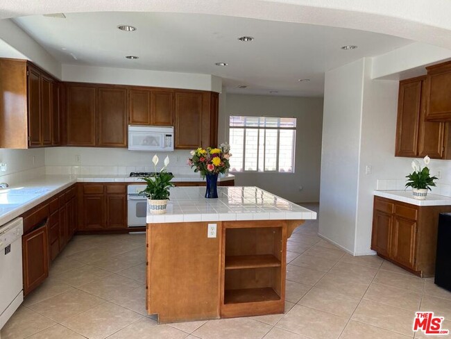Building Photo - 41183 Bank Ct