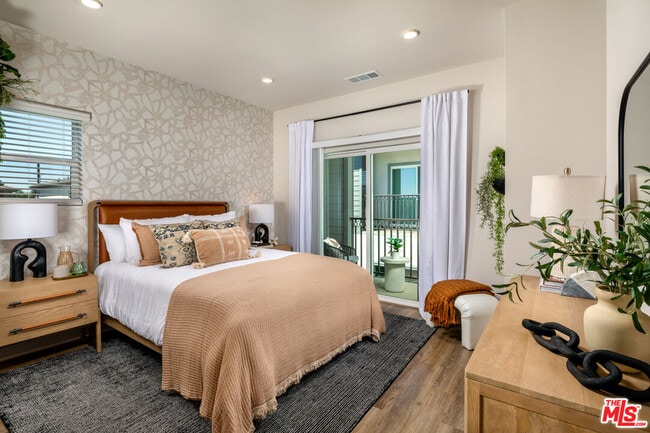 Foto del edificio - 13995 Foothill Blvd