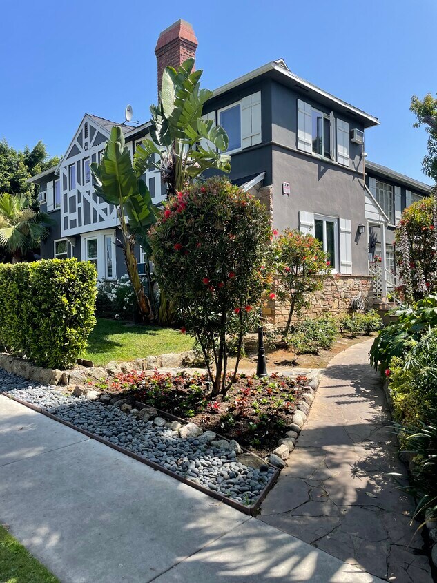 1254 N Orange Grove Ave Unit 1254, West Hollywood, CA 90046 Apartments in West Hollywood, CA