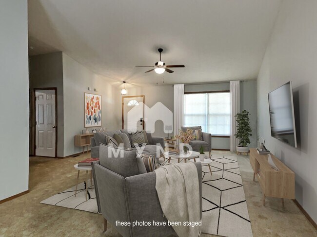 Foto del edificio - 528 N Claremont Pl.