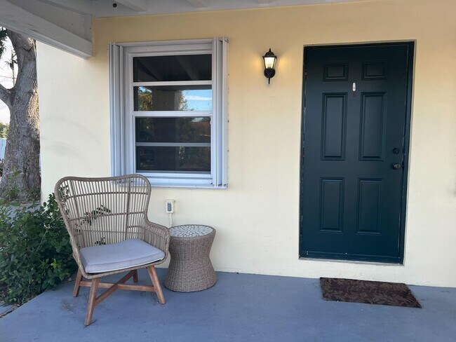 Building Photo - 1202 S M St