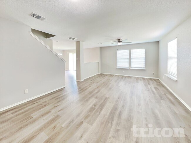 Foto del edificio - 8203 Maple Meadow Dr