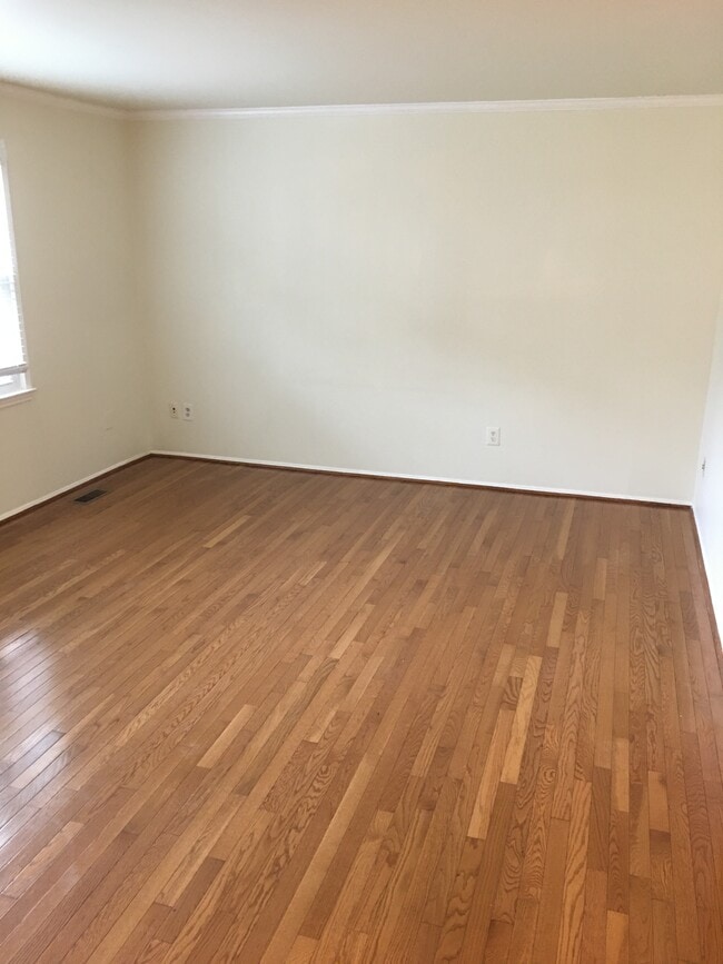 Building Photo - 3351 Contessa Ct