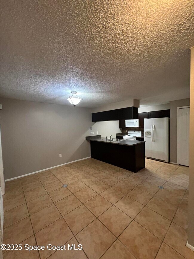 Foto del edificio - 8716 Hibiscus Ct