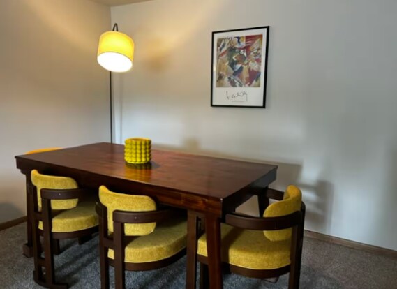 Foto del edificio - 622 W Myrtle St