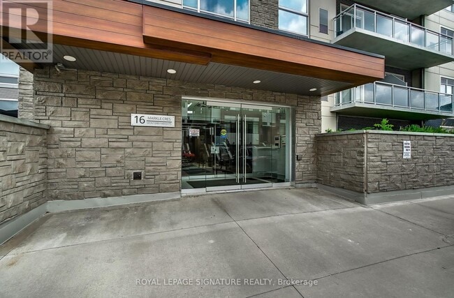 Building Photo - 16-416 Markle Cres