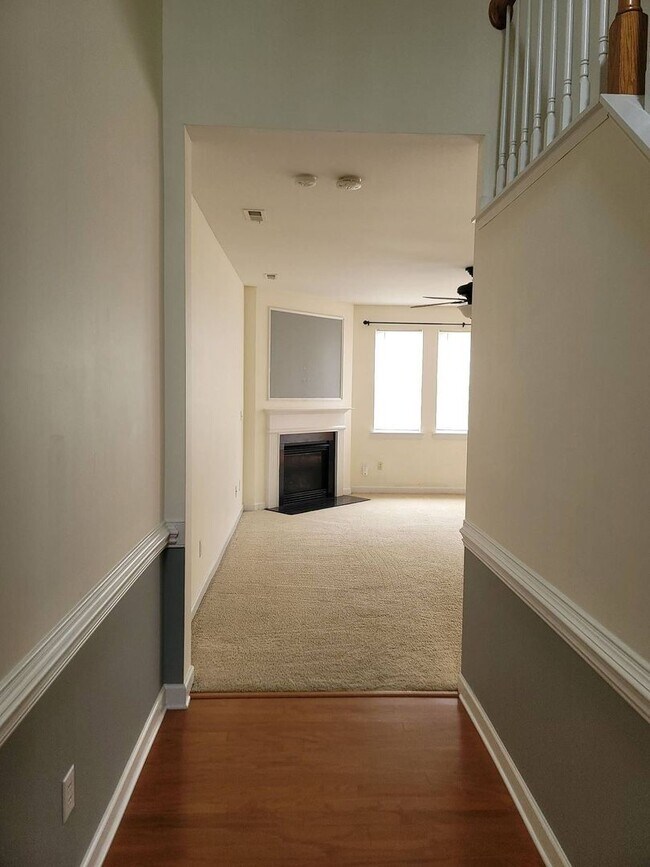 Foto del edificio - Nice Townhome off Providence Rd/485 South