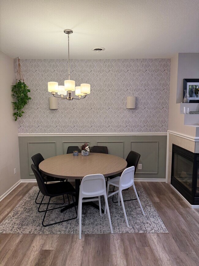 Foto del edificio - 11190 204th St W