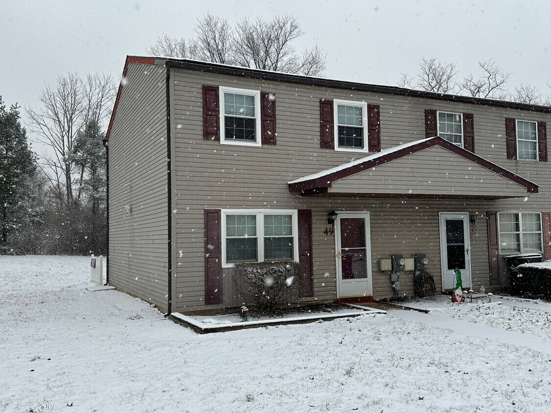 Primary Photo - 49 Pennypacker Dr