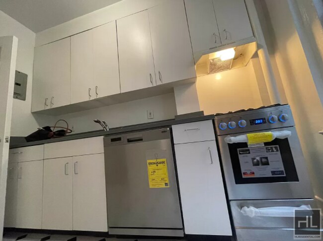 Building Photo - West 55th Street