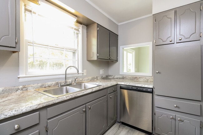 Building Photo - 3706 Cairnbrook Dr