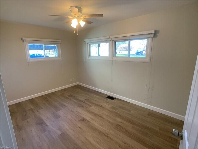 Foto del edificio - 268 N Roanoke Ave