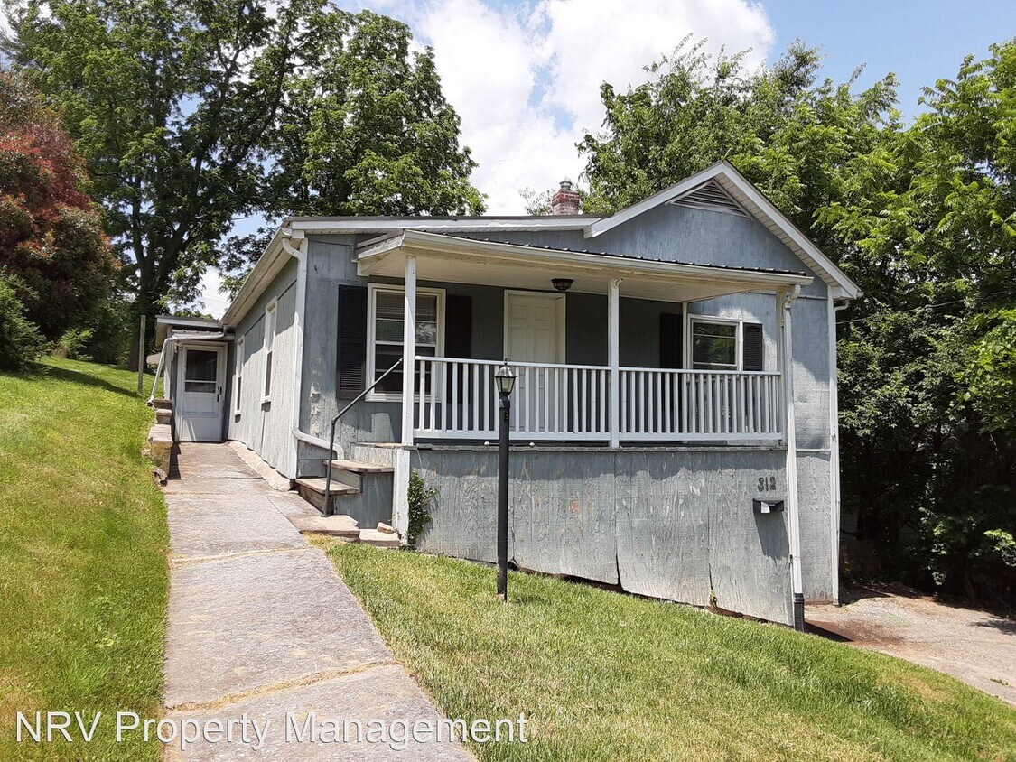 Primary Photo - 3 br, 2 bath House - 312 4th Ave