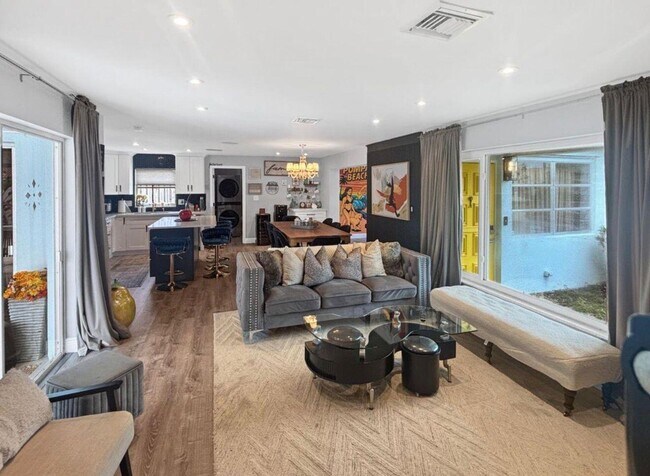 Foto del edificio - 100 SW 17th St