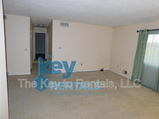 Building Photo - 447 Eastbrooke Ln