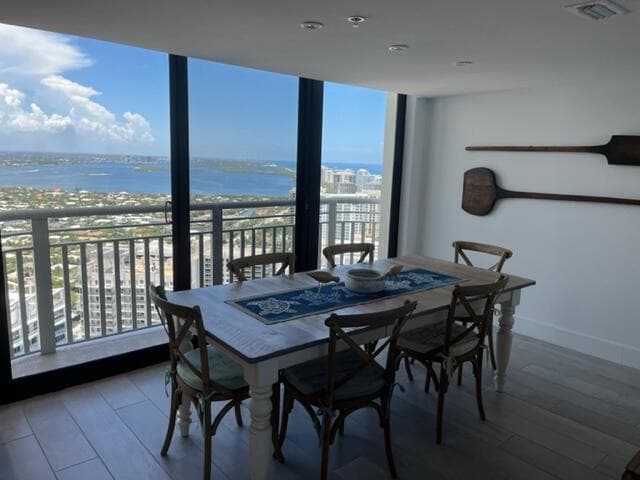 Building Photo - 3000 N Ocean Dr