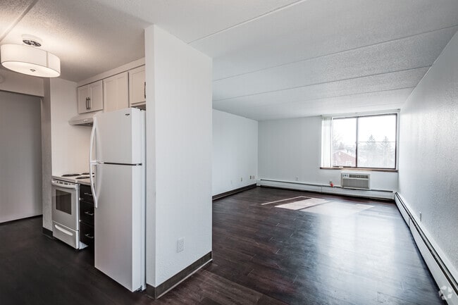 Creek Terrace - 2BR, 1.5BA - 893SF - Kitchen and Living Room - Creek Terrace