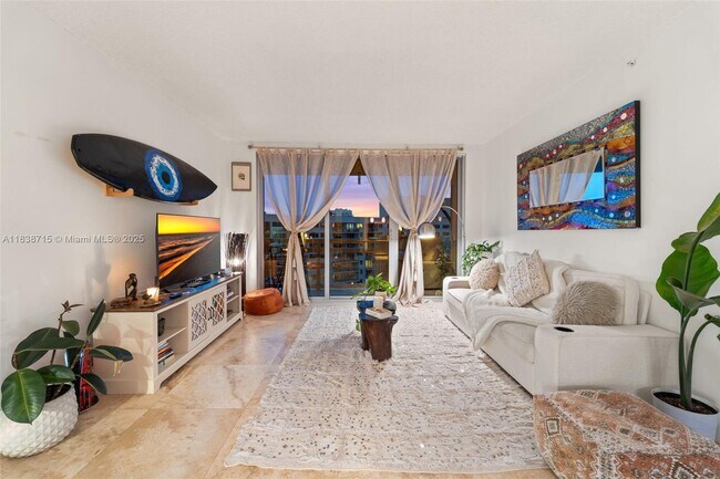 Foto del edificio - 1500 Bay Rd