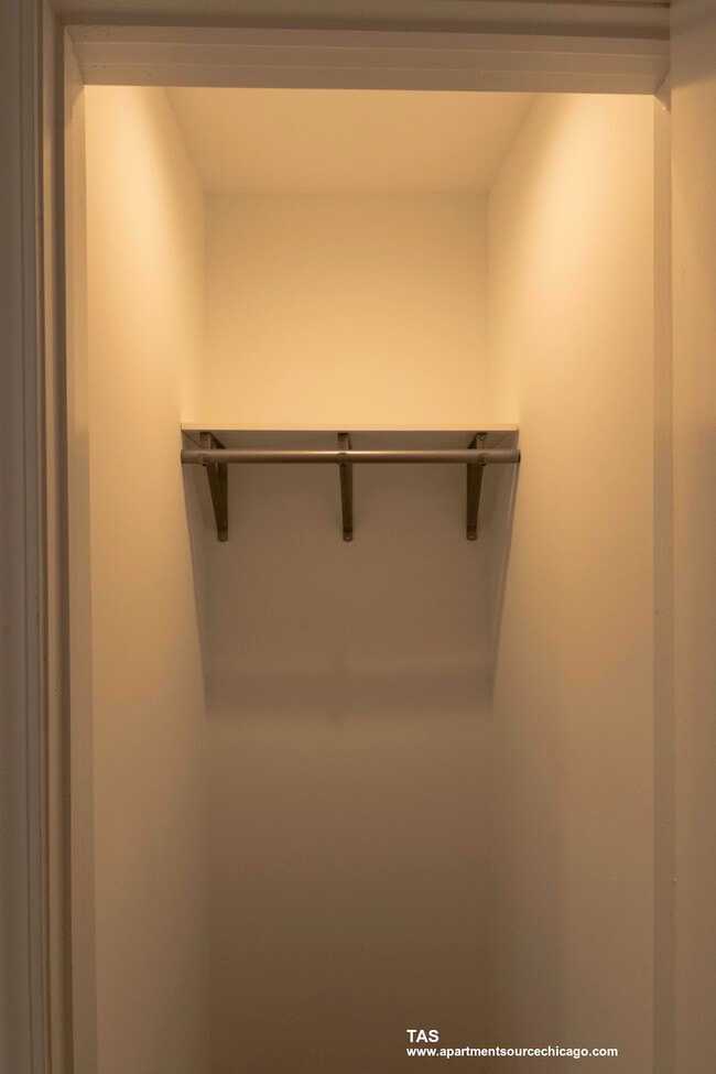 Foto del edificio - 940 W Winona St