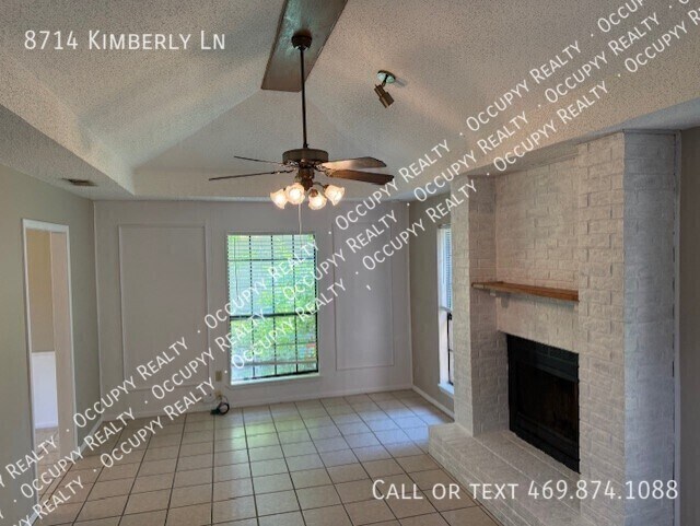 Foto del edificio - 8714 Kimberly Ln