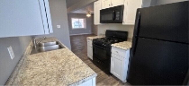 Foto del edificio - 3 bedroom/ 2 Bath home for RENT in 15211