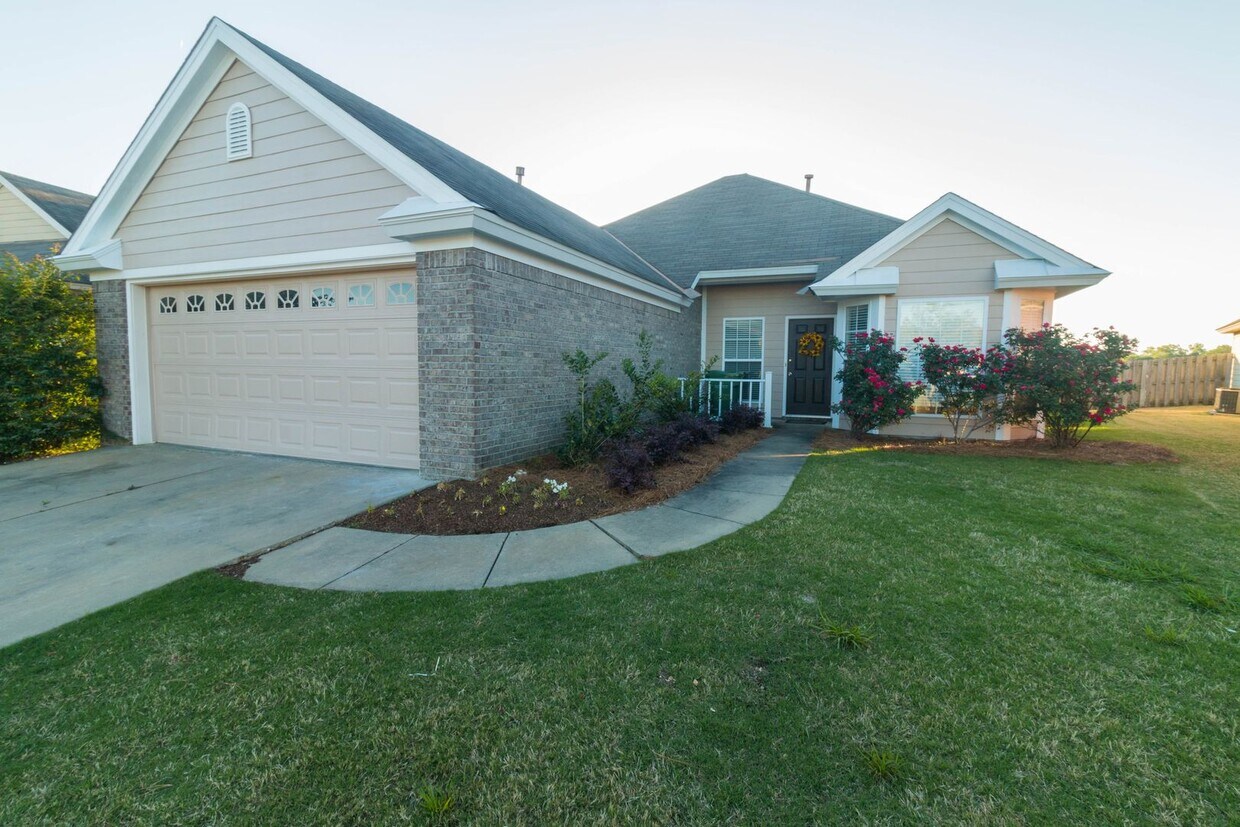Primary Photo - 8853 Ashland Park Pl