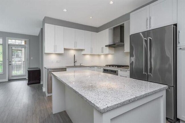 Photo du bâtiment - 1975-1154 154 St