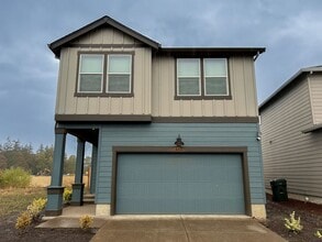 Building Photo - 442 Lost Lake St NE