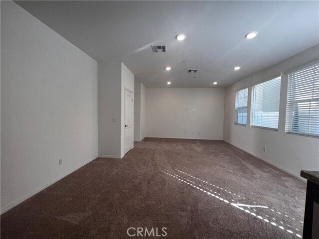 Building Photo - 5937 Oatfield Ave