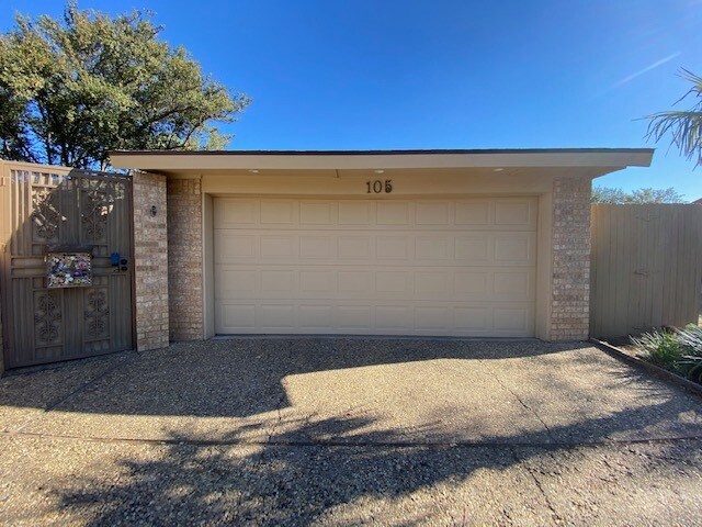 Attached 2 Car Garage - 105 Quail Run