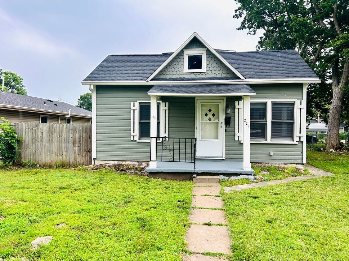 Foto principal - Cute Single Family Home, Great Location