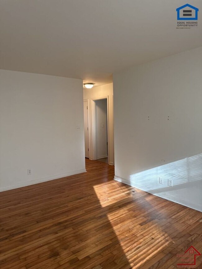 Foto del edificio - 1231 Helena Dr