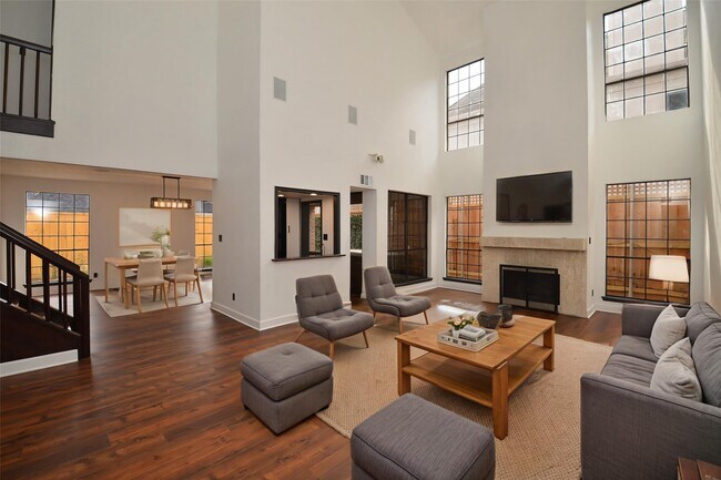 Building Photo - 1425 Nantucket Dr