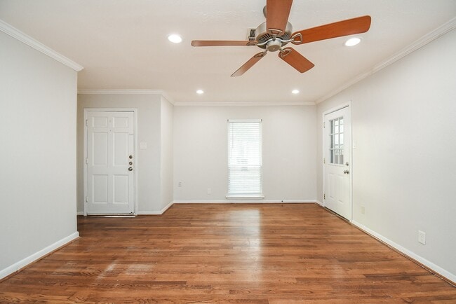 Foto del edificio - 6614 Teluco St