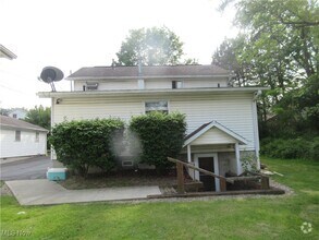 Building Photo - 11635 Ravenna Rd