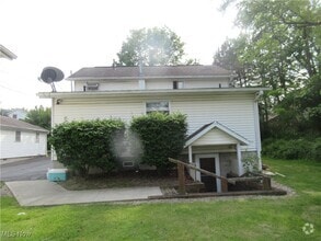 Building Photo - 11635 Ravenna Rd