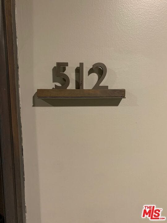 Building Photo - 727 W 7th St