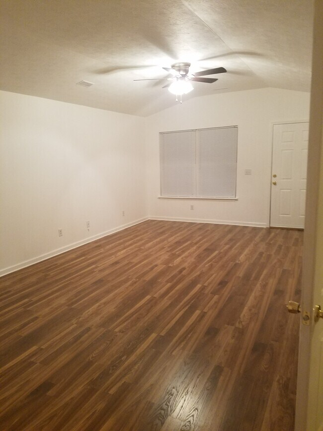 Foto del edificio - 401 Cricket Ln