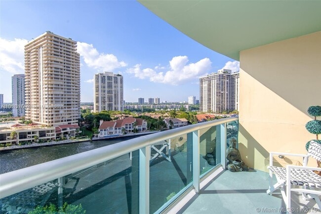 Building Photo - 19390 Collins Ave