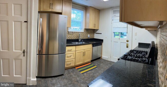 Building Photo - 5003 Rugby Ave