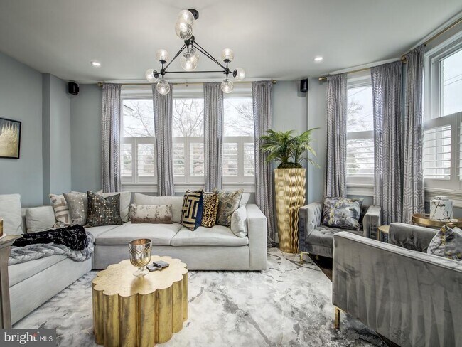Foto del edificio - 801 Nicholson St NW