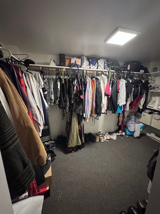 Foto del edificio - 4325 N Wolcott Ave