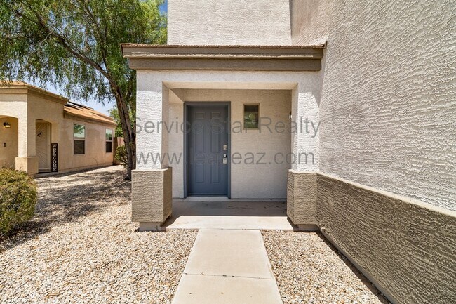 Building Photo - 5760 E Valley View Dr