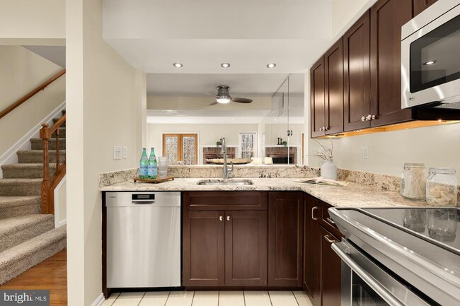 Building Photo - 2038 Derby Ridge Ln