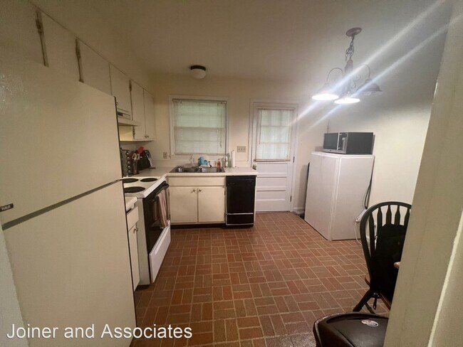Foto del edificio - 2 br, 1 bath House - 130 Harden Hill Rd. B