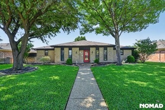 Building Photo - 914 Edgewood Dr