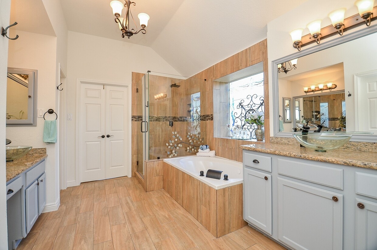 Primary Photo - 18106 Rileybrook Cir