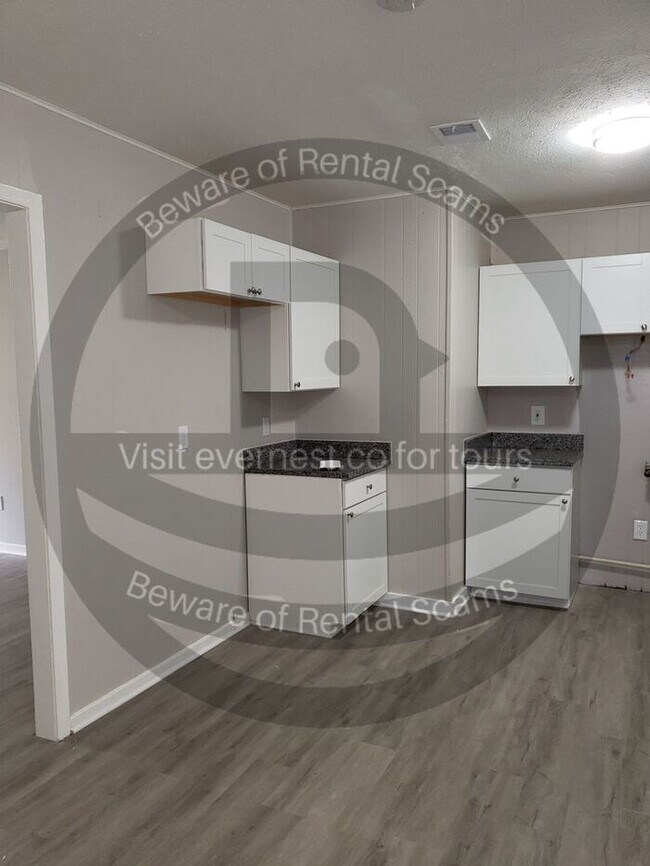 Building Photo - 3Bed / 1.5Bath Home in Jackson - Pet Frien...