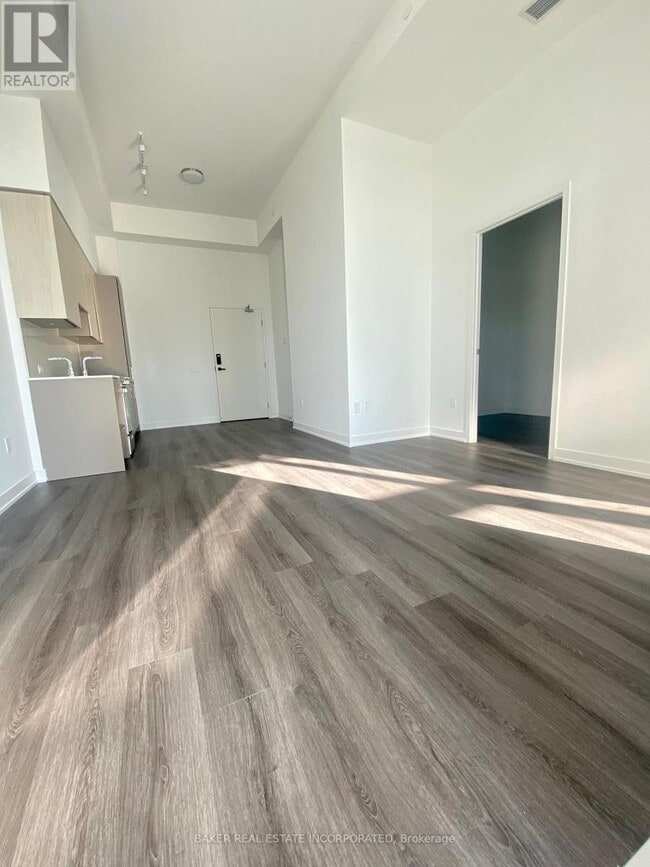 Photo du bâtiment - 3883-3883 Quartz Rd