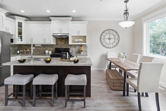 Photo du bâtiment - 24220-2103A 103A Ave